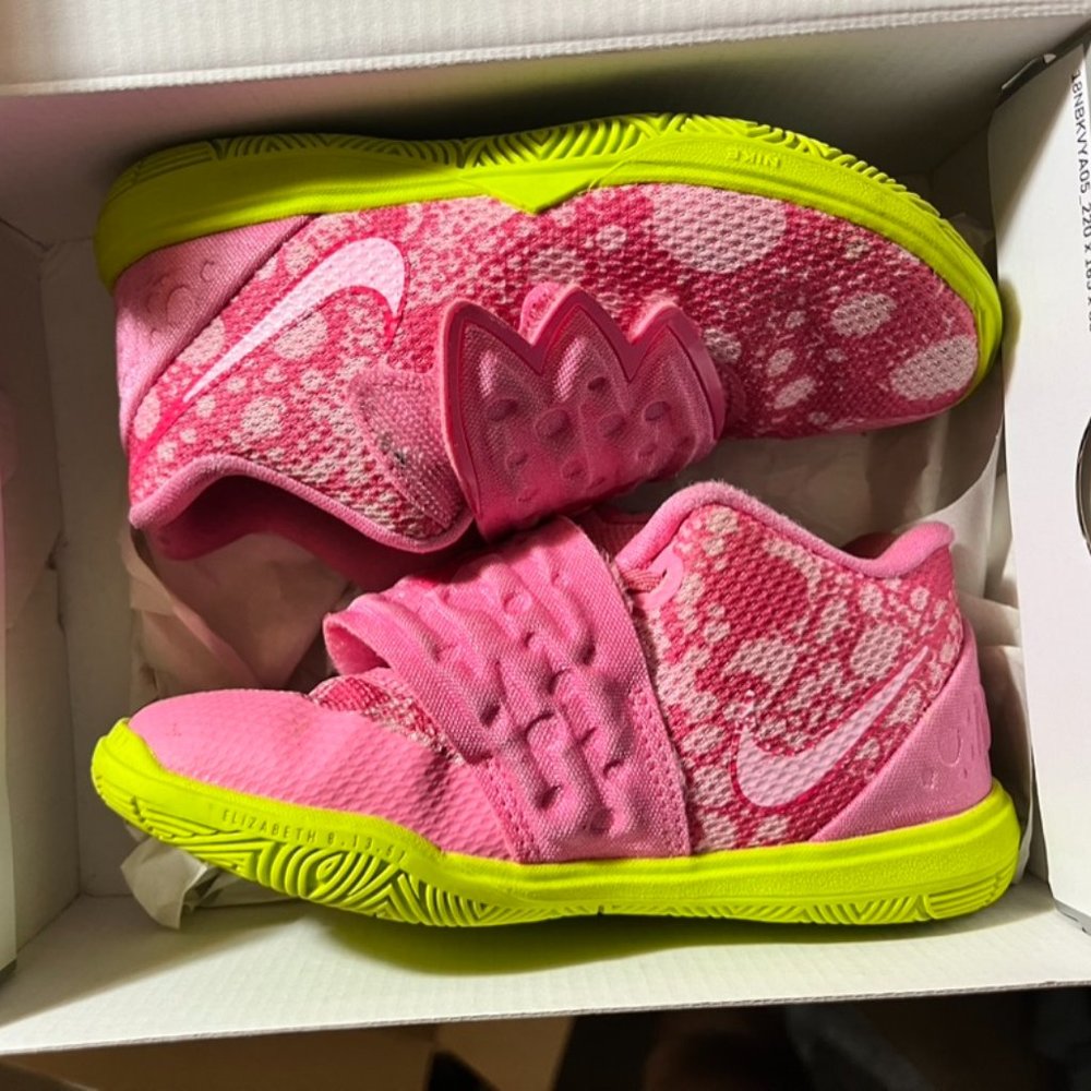 Kyrie 5 Patrick Shoes - Kids Size 10c